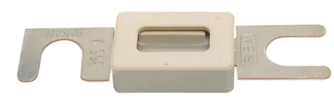 ZE040 – VETUS Fuse, Strip Fuse, Type C20, 40 Amp, Slow Blow, Glass Encapsulated.